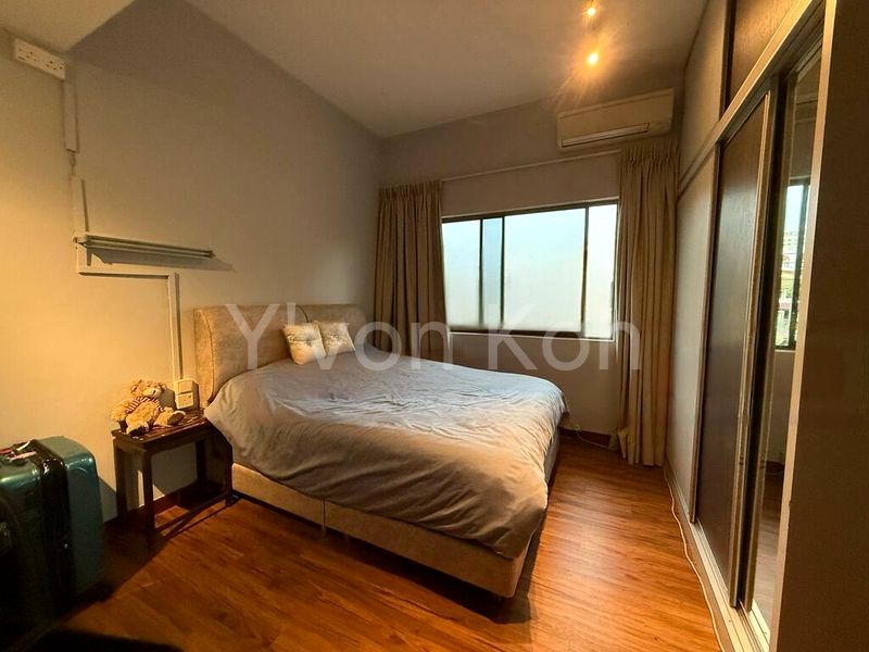 4 Bed Semi-Detached House (Landed) for Sale in  Peakview Estate - Image 10